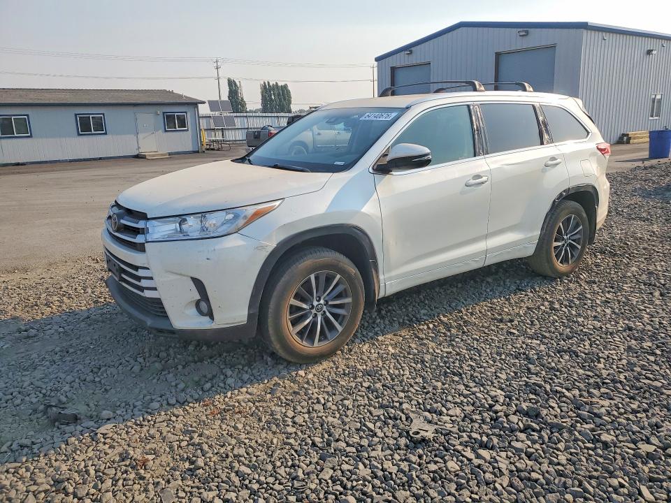 Продажа на аукционе авто 2017 Toyota Highlander, vin: 5TDJZRFH9HS513476, номер лота: 64140676