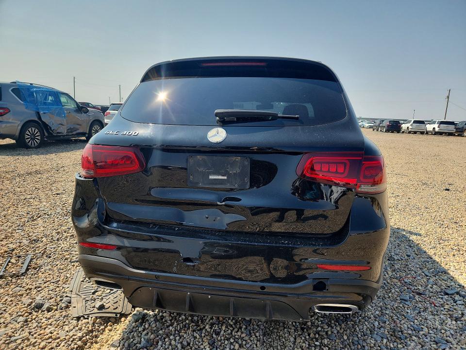 64545506 :رقم المزاد ، W1N0G8DB8MV296666 vin ، 2021 Mercedes-benz Glc مزاد بيع