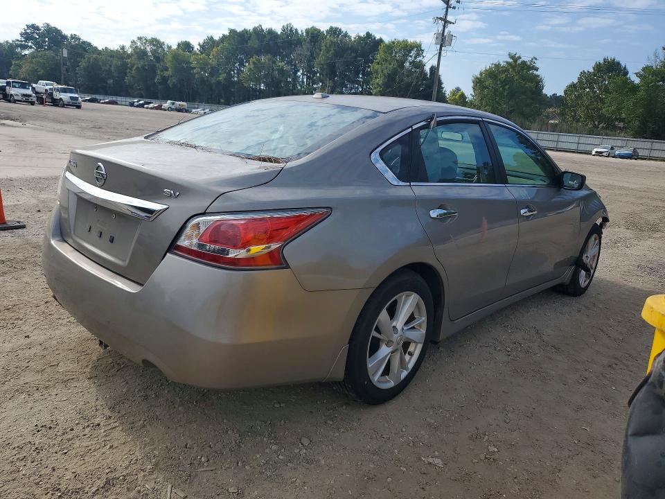 Продажа на аукционе авто 2015 Nissan Altima, vin: 1N4AL3AP1FC222858, номер лота: 63583346