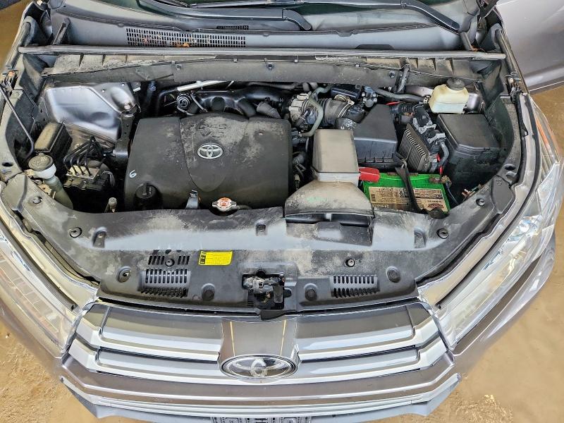 Продаж на аукціоні авто 2018 Toyota Highlander, vin: 5TDBZRFH9JS849400, номер лоту: 65498916