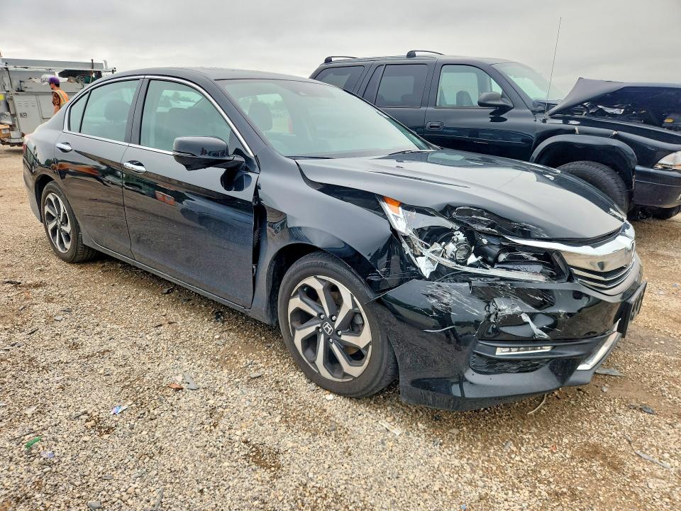 Продажа на аукционе авто 2017 Honda Accord, vin: 1HGCR3F06HA010891, номер лота: 63360546