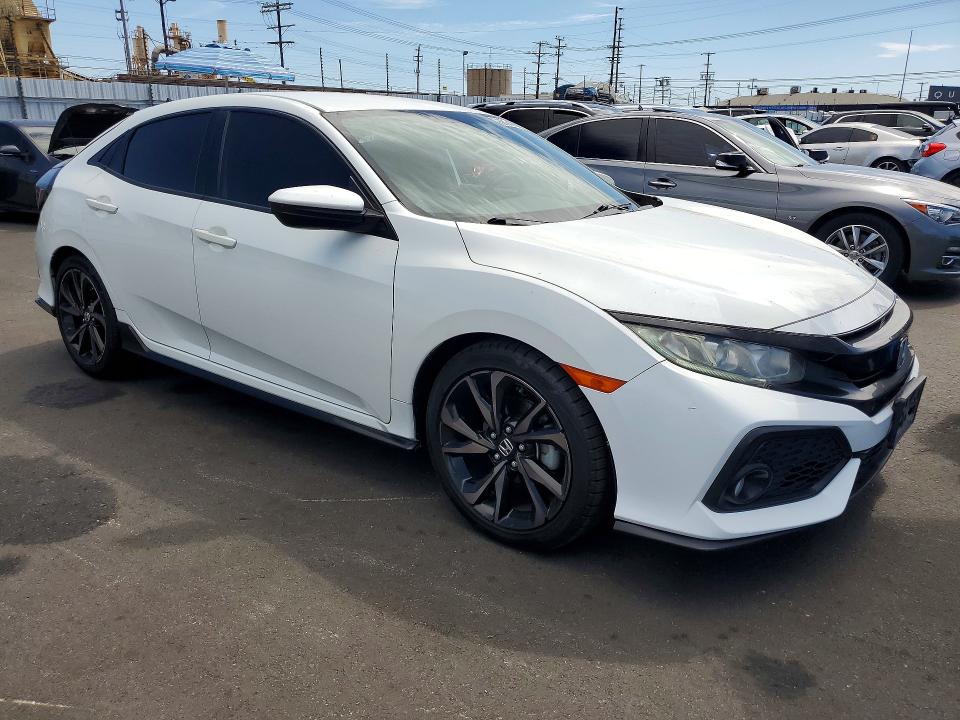 2018 Honda Civic მანქანა იყიდება აუქციონზე, vin: SHHFK7H42JU412121, აუქციონის ნომერი: 63940986