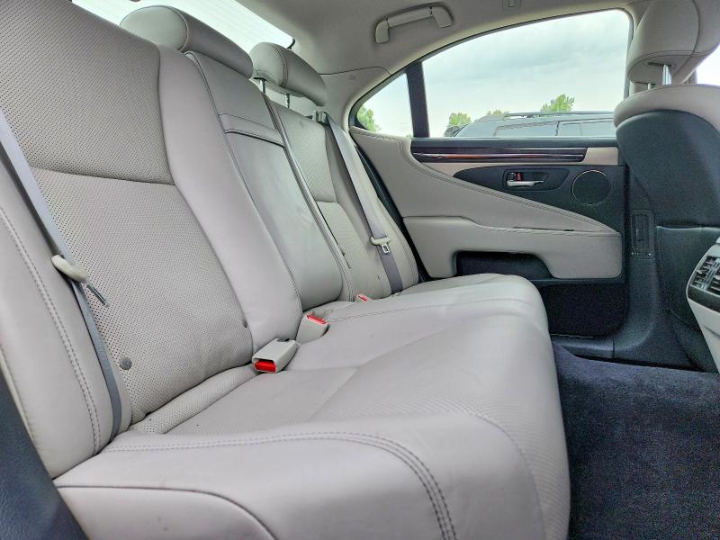 2015 Lexus Ls მანქანა იყიდება აუქციონზე, vin: JTHCL5EF9F5025343, აუქციონის ნომერი: 64191276