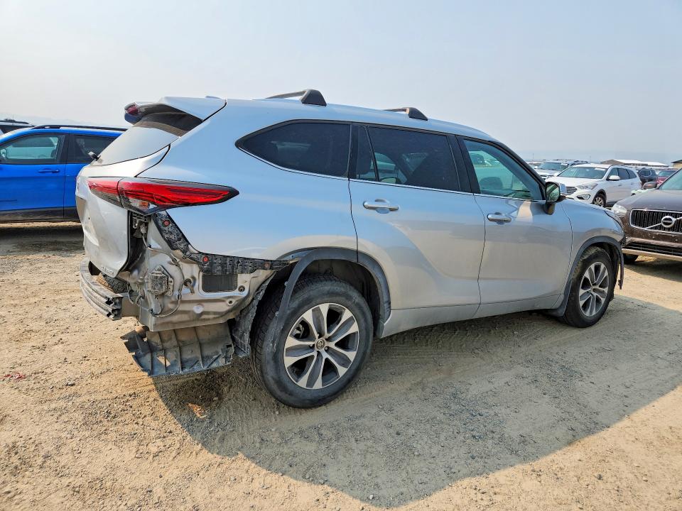 2021 Toyota Highlander მანქანა იყიდება აუქციონზე, vin: 5TDHZRBH2MS153207, აუქციონის ნომერი: 64669716