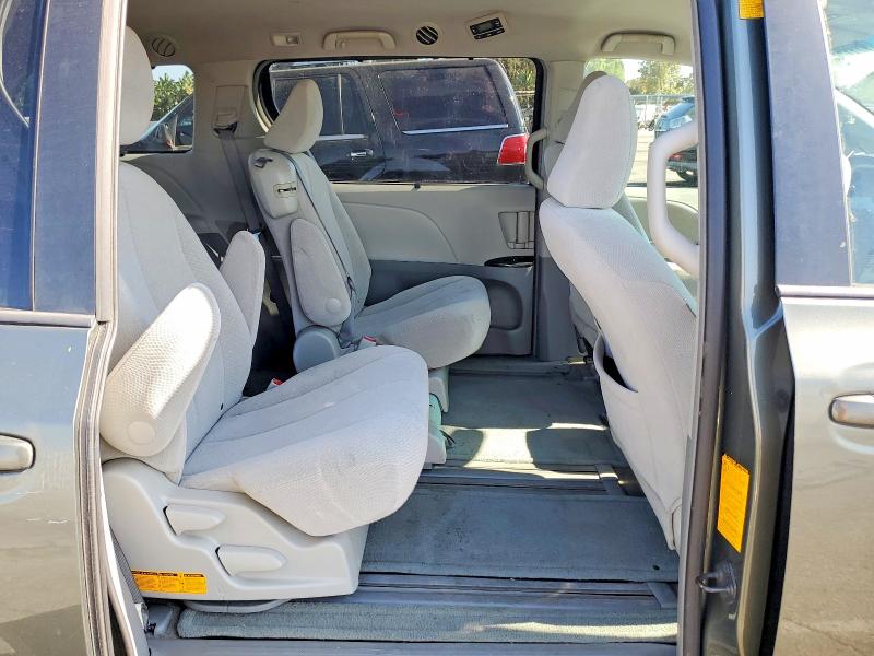 Aukcja sprzedaży 2013 Toyota Sienna, vin: 5TDKK3DC3DS302944, numer aukcji: 64652836
