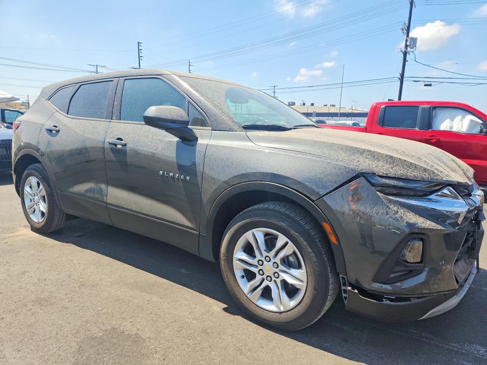 65373246 :رقم المزاد ، 3GNKBBRA9KS682423 vin ، 2019 Chevrolet Blazer مزاد بيع