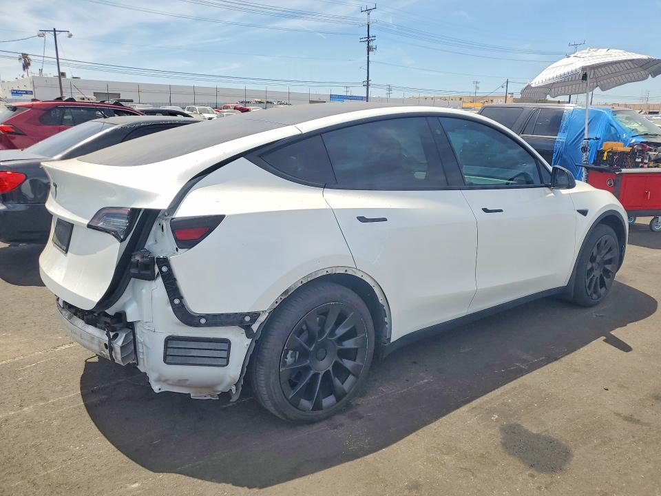 Продажа на аукционе авто 2020 Tesla Model Y, vin: 5YJYGDEE3LF008657, номер лота: 65333346