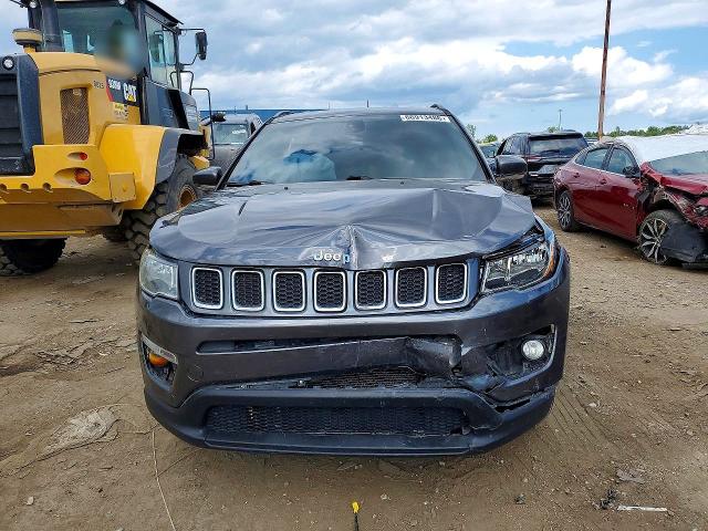 66913486 :رقم المزاد ، 3C4NJDCB6JT395622 vin ، 2018 Jeep Compass مزاد بيع