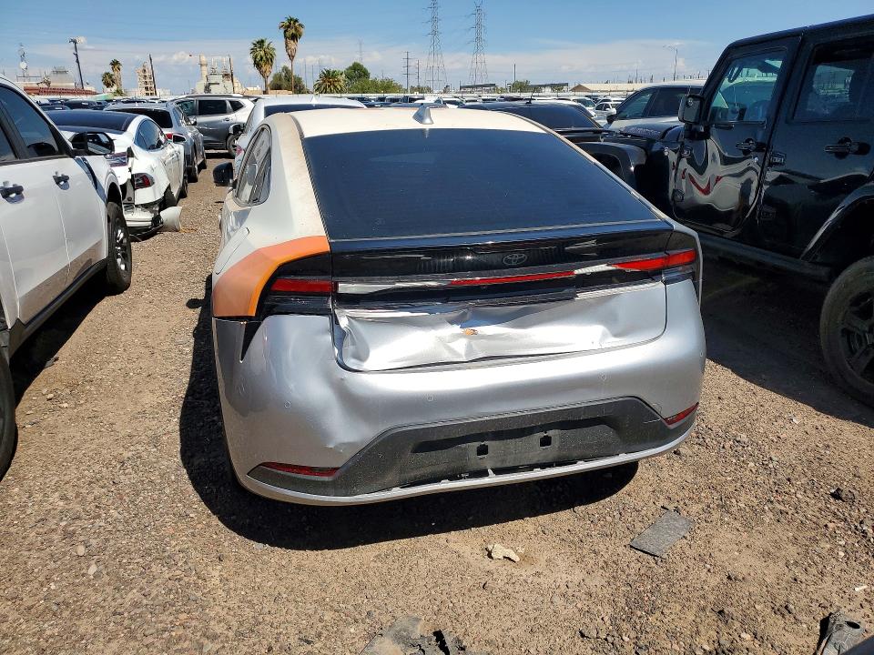 56192056 :رقم المزاد ، JTDACAAU4P3005598 vin ، 2023 Toyota Prius مزاد بيع