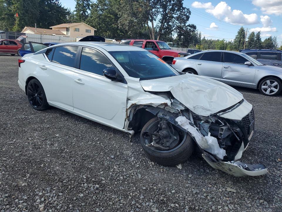 64982926 :رقم المزاد ، 1N4BL4CW6NN304828 vin ، 2022 Nissan Altima مزاد بيع