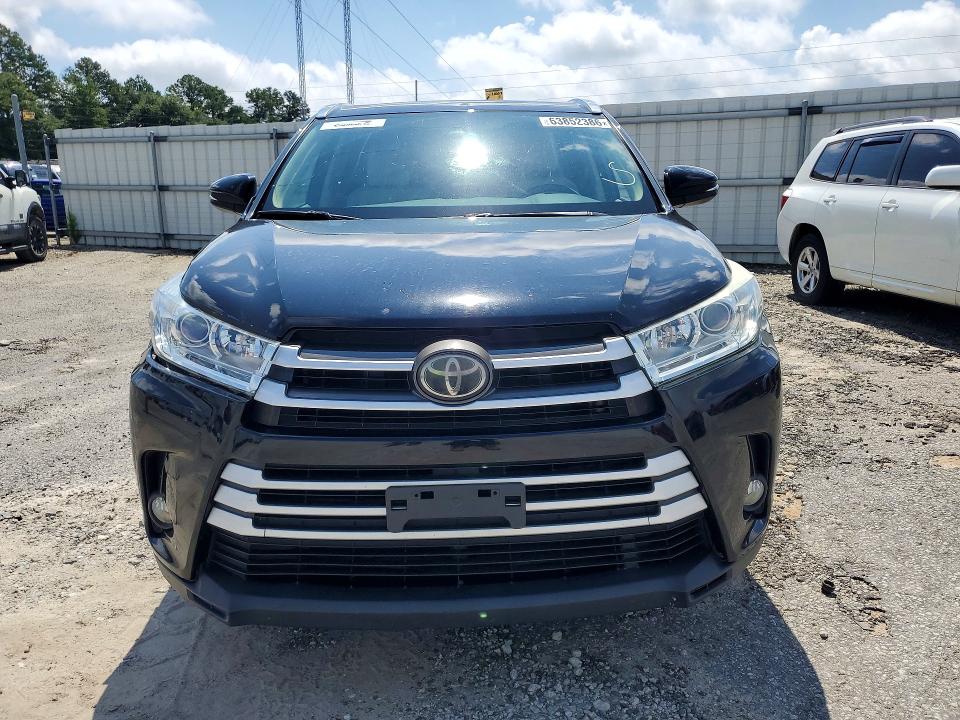 2018 Toyota Highlander მანქანა იყიდება აუქციონზე, vin: 5TDJZRFH7JS531609, აუქციონის ნომერი: 63852386