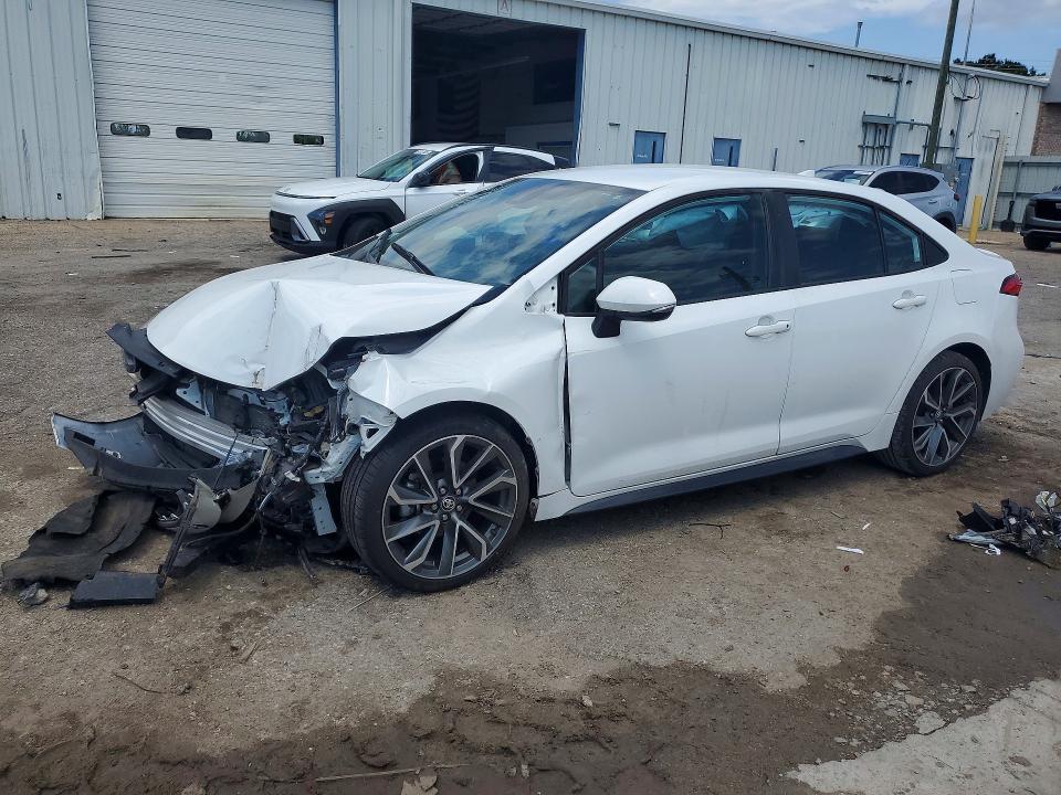 64480356 :رقم المزاد ، 5YFS4MCE7NP107281 vin ، 2022 Toyota Corolla مزاد بيع