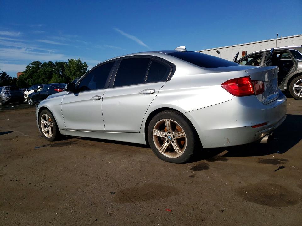 2014 Bmw 328 მანქანა იყიდება აუქციონზე, vin: WBA3B5C57EP541893, აუქციონის ნომერი: 63880046