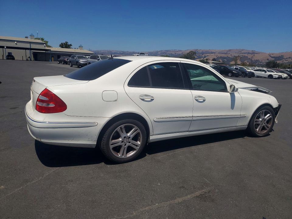 64148546 :رقم المزاد ، WDBUF56J56A892082 vin ، 2006 Mercedes-benz E350 مزاد بيع