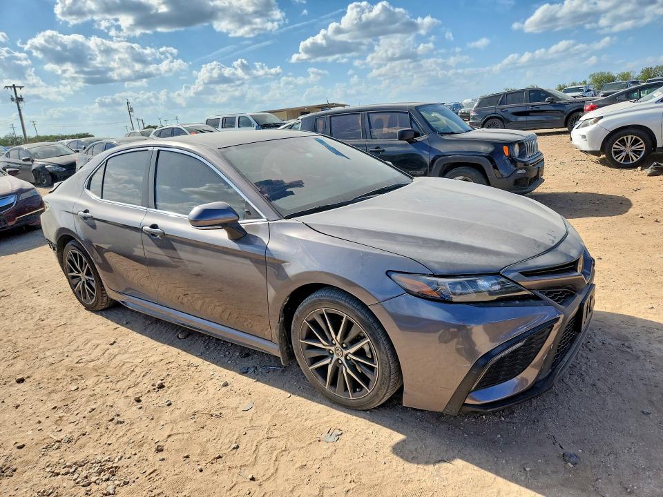 64593986 :رقم المزاد ، 4T1T11AKXPU785173 vin ، 2023 Toyota Camry مزاد بيع