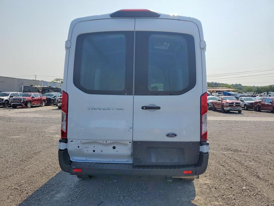 2023 Ford Transit მანქანა იყიდება აუქციონზე, vin: 1FTBR1C85PKA12181, აუქციონის ნომერი: 63035006