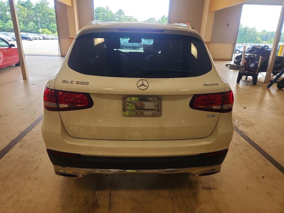 64417956 :رقم المزاد ، WDC0G4KB8JV028855 vin ، 2018 Mercedes-benz Glc مزاد بيع