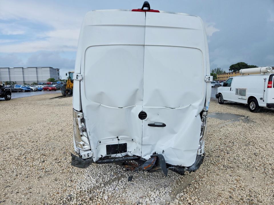 61246486 :رقم المزاد ، W1Y4KDHY1PT140348 vin ، 2023 Mercedes-benz Sprinter مزاد بيع