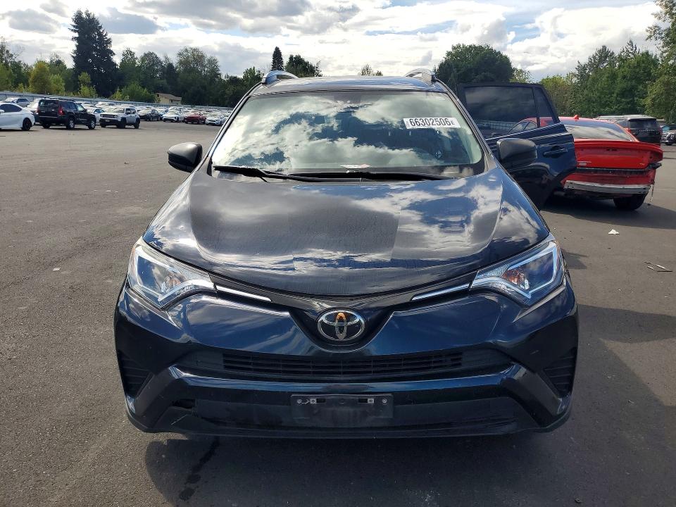 2018 Toyota Rav4 მანქანა იყიდება აუქციონზე, vin: JTMBFREV2JD251340, აუქციონის ნომერი: 66302506