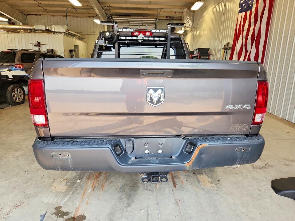 64476466 :رقم المزاد ، 1C6RR7FGXLS155889 vin ، 2020 Ram 1500 Classic مزاد بيع