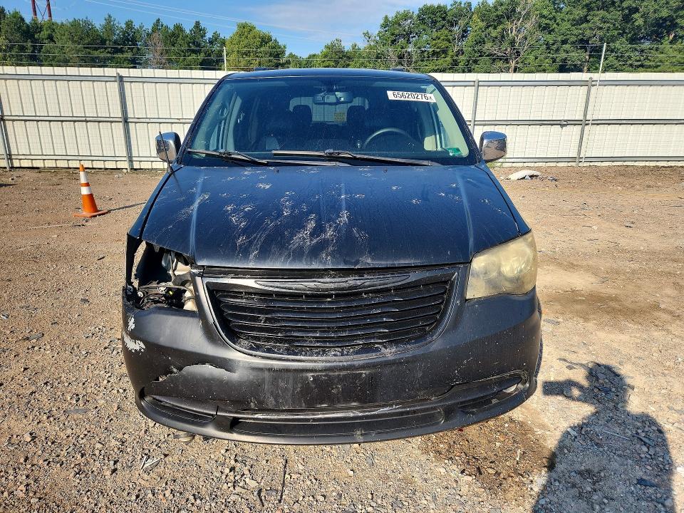 65620276 :رقم المزاد ، 2A4RR8DG0BR609255 vin ، 2011 Chrysler Town & Country مزاد بيع