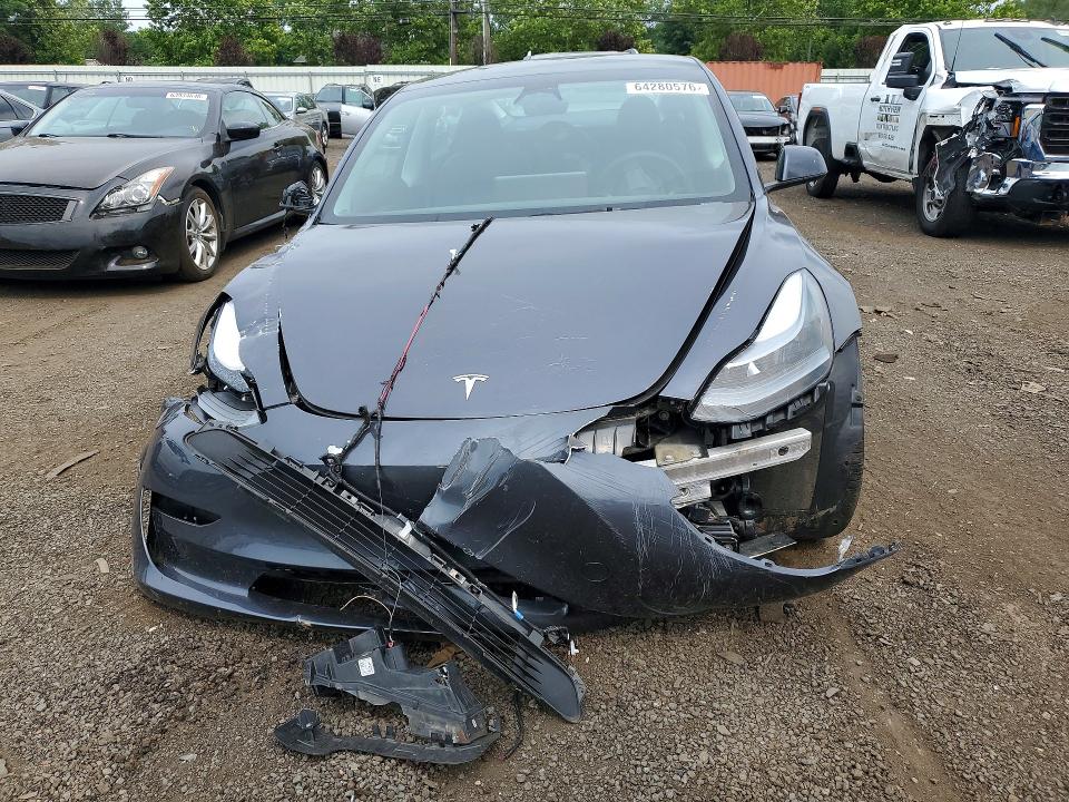 64280576 :رقم المزاد ، 5YJ3E1EA2PF676497 vin ، 2023 Tesla Model 3 مزاد بيع