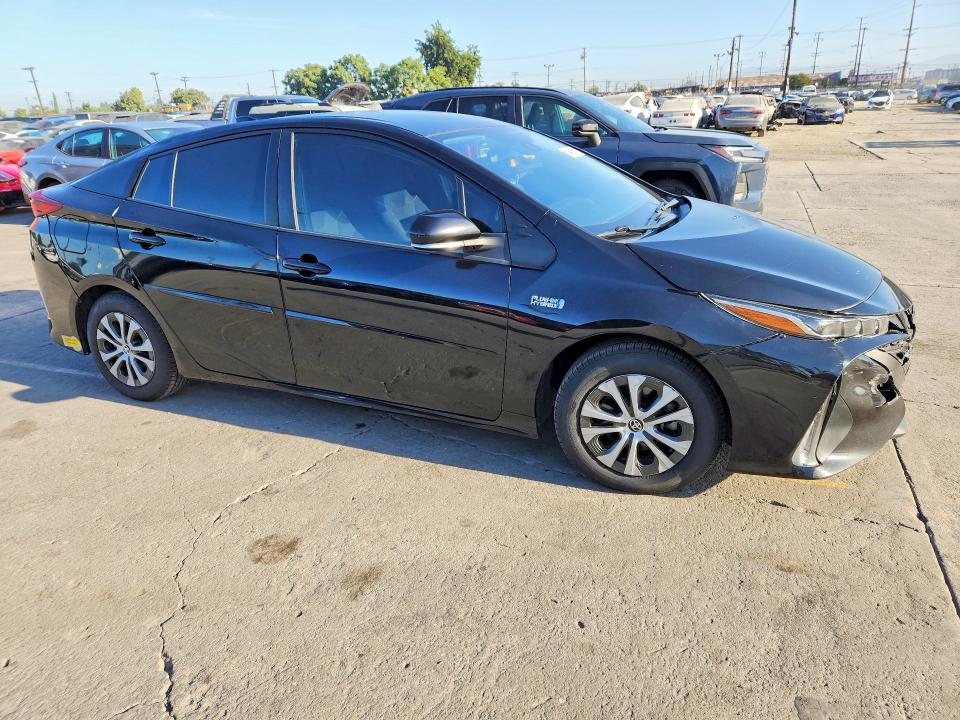 66445876 :رقم المزاد ، JTDKAMFPXN3212444 vin ، 2022 Toyota Prius Prime مزاد بيع