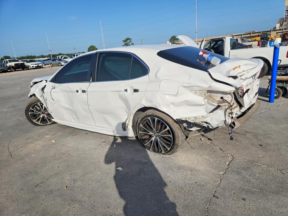 2018 Toyota Camry მანქანა იყიდება აუქციონზე, vin: 4T1B11HK7JU531364, აუქციონის ნომერი: 64950616