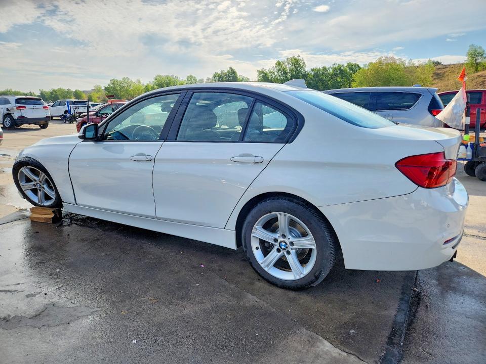 2016 Bmw 328 მანქანა იყიდება აუქციონზე, vin: WBA8E3C51GK503559, აუქციონის ნომერი: 64834836