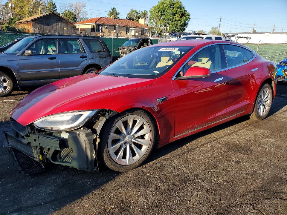 63563626 :رقم المزاد ، 5YJSA1E21GF175598 vin ، 2016 Tesla Model S مزاد بيع