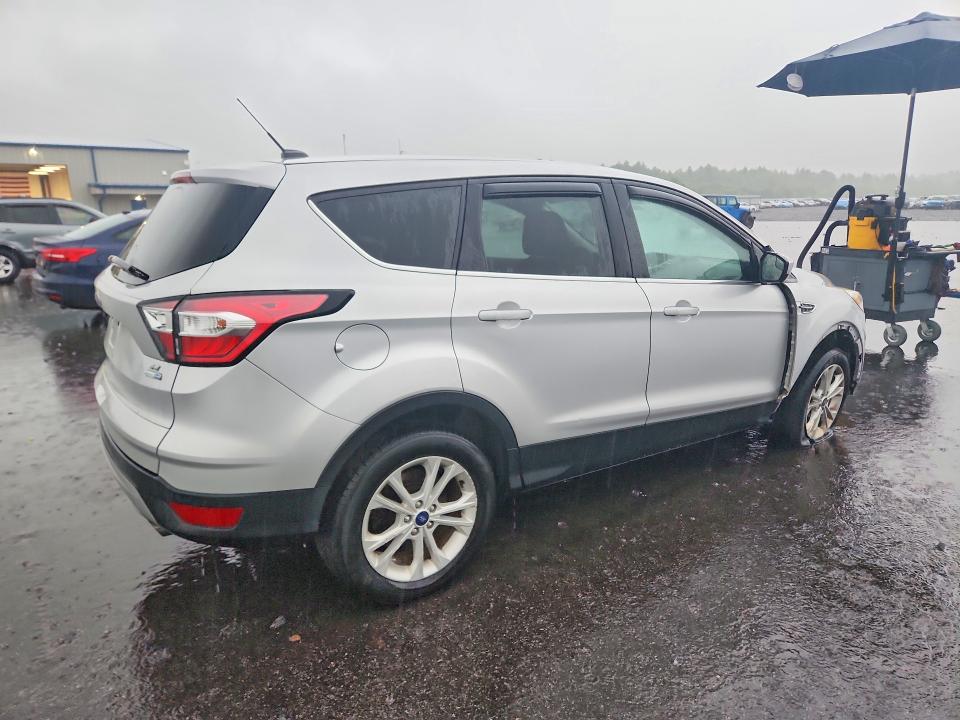 62855156 :رقم المزاد ، 1FMCU9GD9HUD98744 vin ، 2017 Ford Escape مزاد بيع