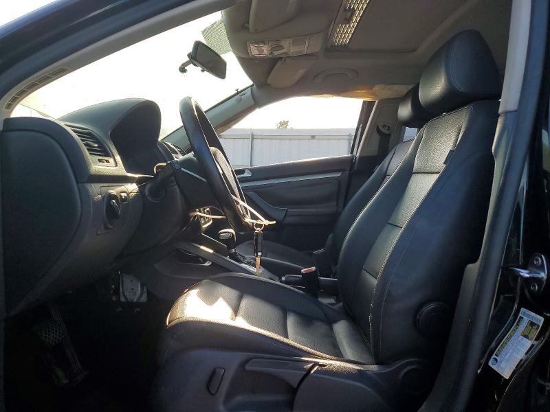 64403056 :رقم المزاد ، 3VWRM71K18M058919 vin ، 2008 Volkswagen Jetta مزاد بيع