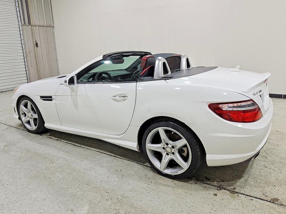 2016 Mercedes-benz Slk მანქანა იყიდება აუქციონზე, vin: WDDPK3JA3GF117487, აუქციონის ნომერი: 66819976