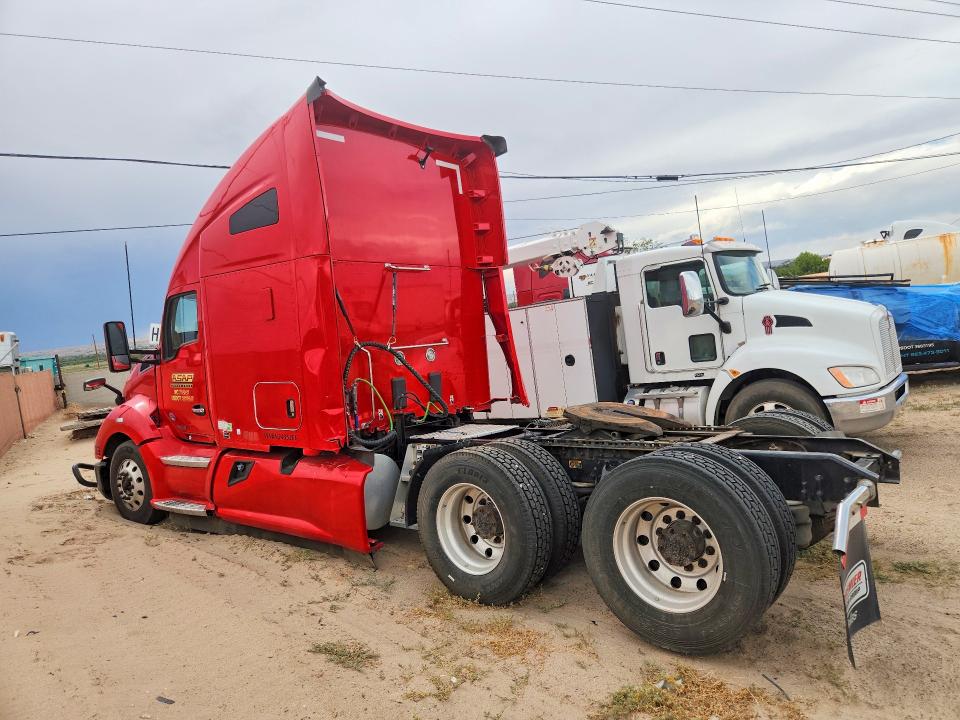Продажа на аукционе авто 2022 Kenworth T680, vin: 1XKYDP9X8NJ485266, номер лота: 60662486