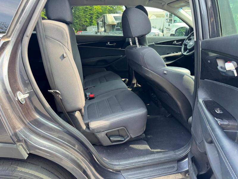 2018 Kia Sorento მანქანა იყიდება აუქციონზე, vin: 5XYPGDA30JG405121, აუქციონის ნომერი: 61450266