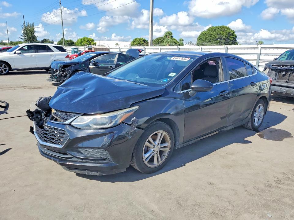 64356886 :رقم المزاد ، 1G1BE5SM0J7184526 vin ، 2018 Chevrolet Cruze مزاد بيع