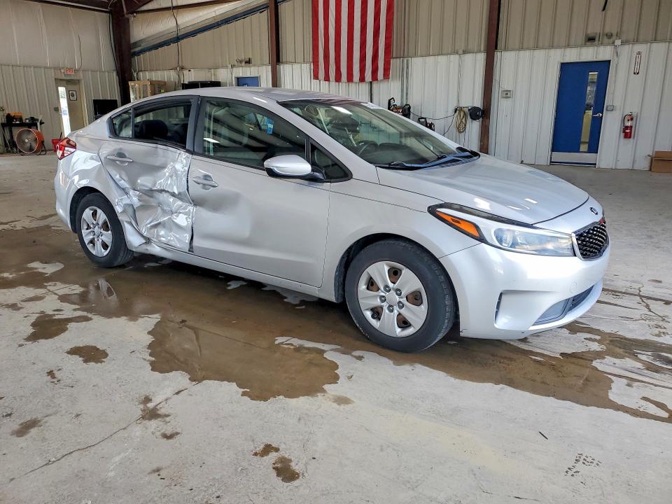 66340186 :رقم المزاد ، 3KPFL4A7XHE063839 vin ، 2017 Kia Forte مزاد بيع
