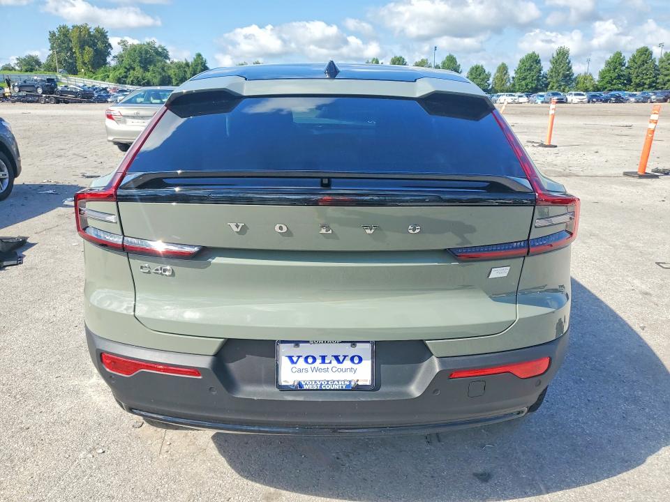 2023 Volvo C40 მანქანა იყიდება აუქციონზე, vin: YV4ED3GM1P2058232, აუქციონის ნომერი: 64910996