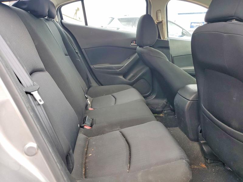 64693486 :رقم المزاد ، JM1BM1T78F1221604 vin ، 2015 Mazda 3 مزاد بيع