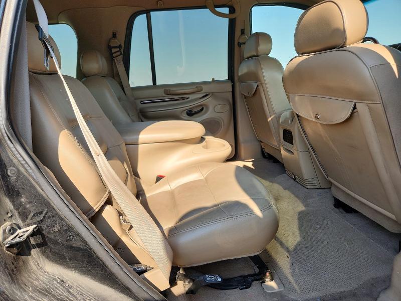 63883936 :رقم المزاد ، 5LMFU28R91LJ30932 vin ، 2001 Lincoln Navigator مزاد بيع
