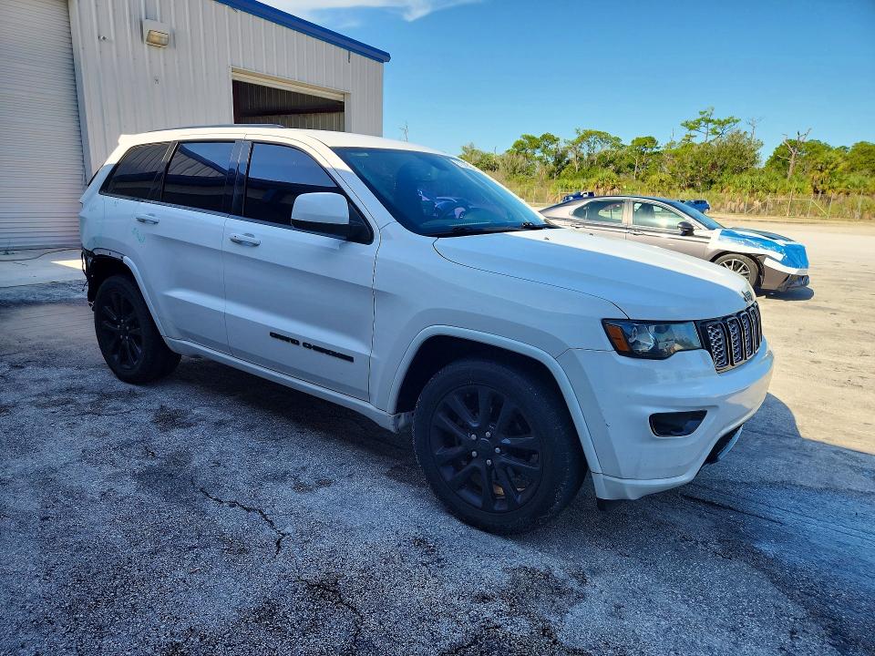 Продаж на аукціоні авто 2018 Jeep Grand Cherokee, vin: 1C4RJEAGXJC402394, номер лоту: 67000316