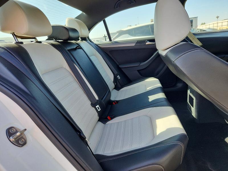 65059116 :رقم المزاد ، 3VWD17AJ5HM386855 vin ، 2017 Volkswagen Jetta مزاد بيع