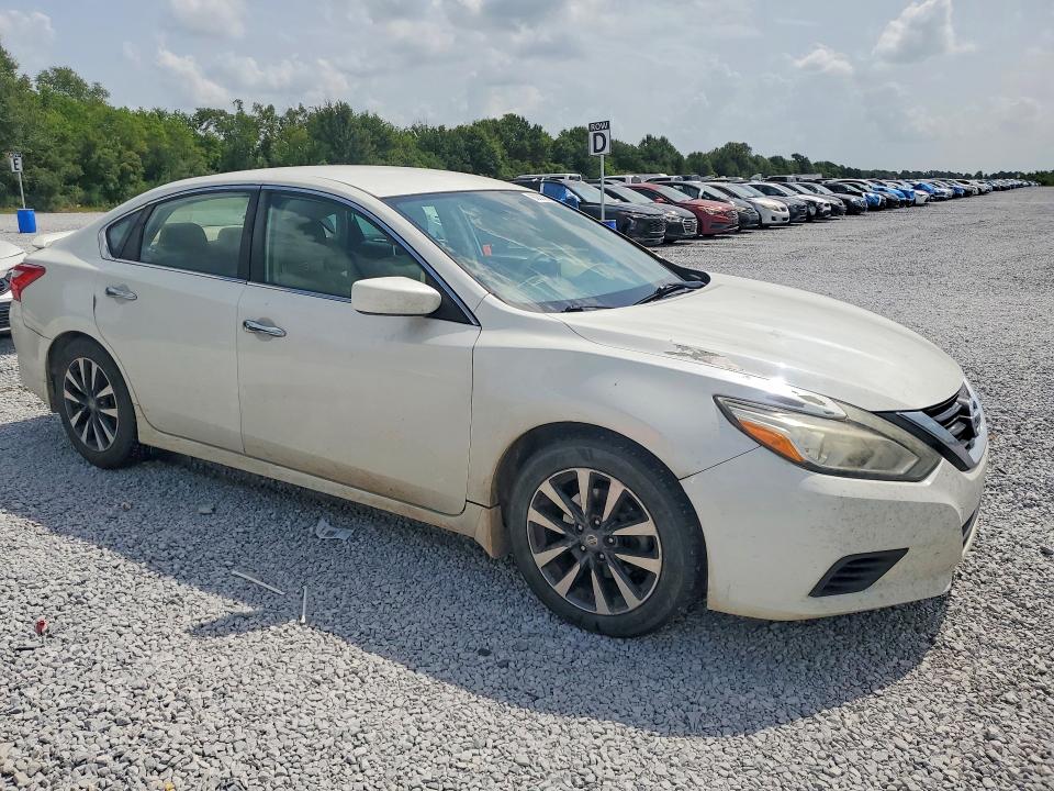 Продажа на аукционе авто 2017 Nissan Altima, vin: 1N4AL3AP1HN306976, номер лота: 63620976