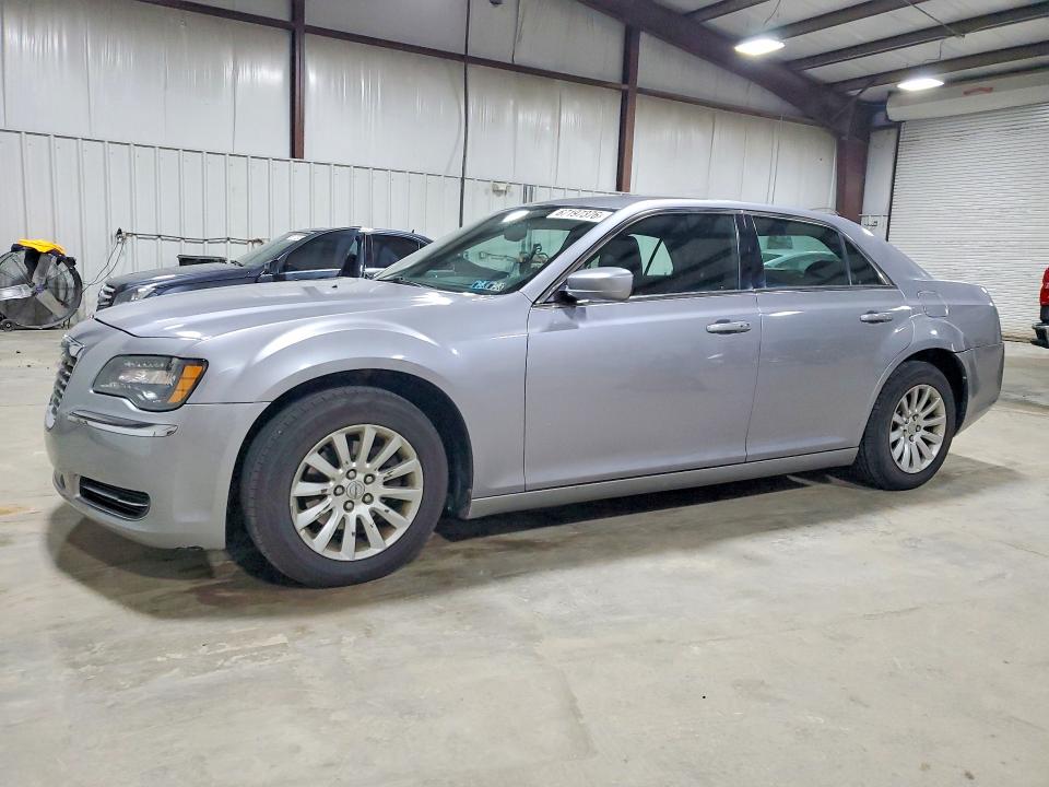 Auction sale of the 2014 Chrysler 300, vin: 2C3CCAAGXEH375326, lot number: 67197376