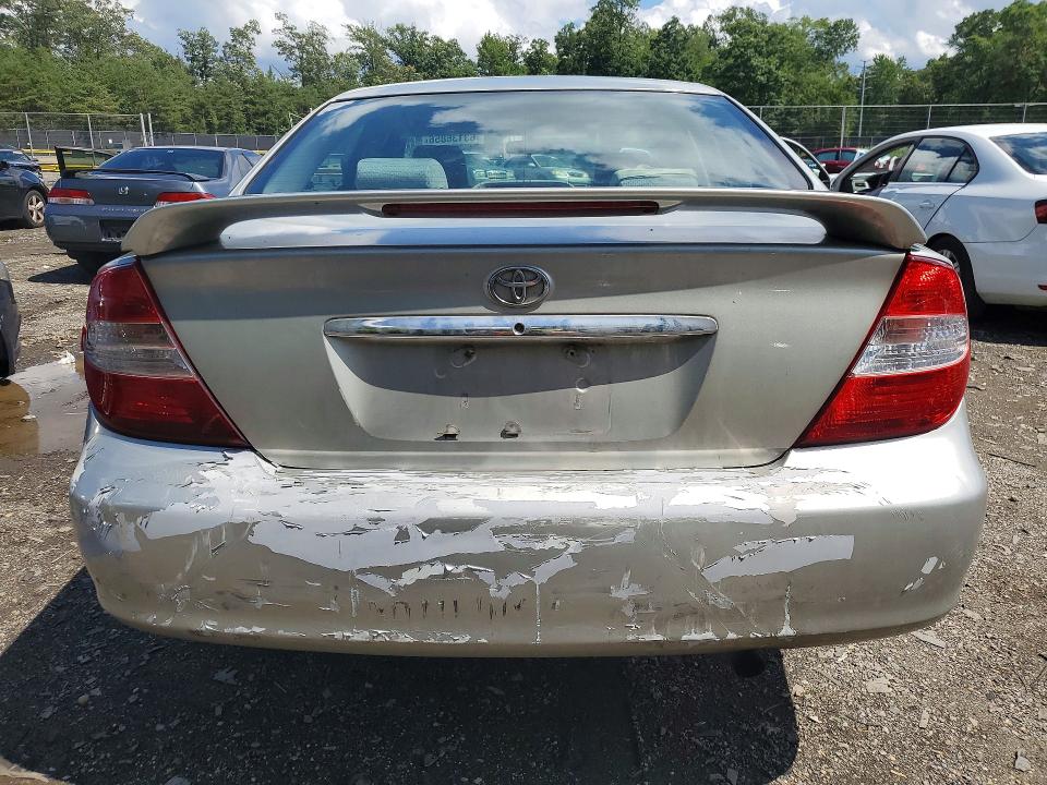 2002 Toyota Camry მანქანა იყიდება აუქციონზე, vin: 4T1BE32K22U001121, აუქციონის ნომერი: 63136856