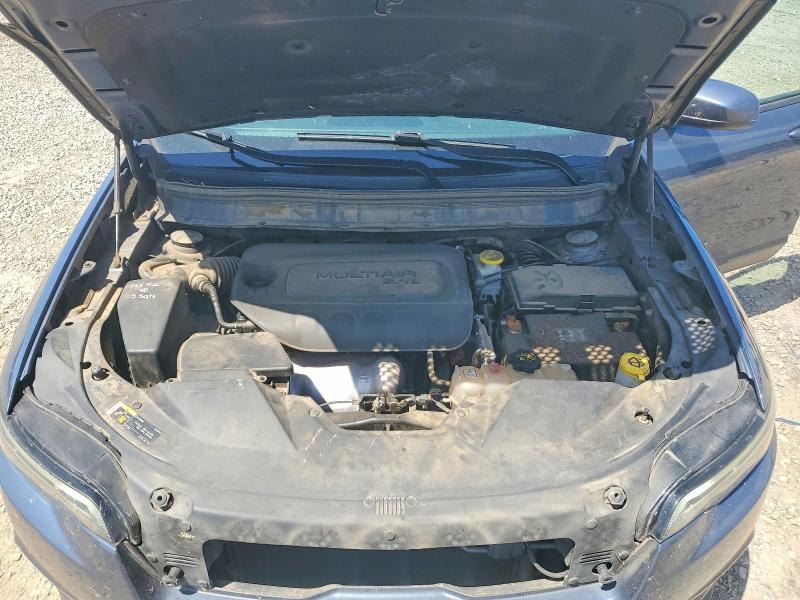 64959996 :رقم المزاد ، 1C4PJLCB0LD611105 vin ، 2020 Jeep Cherokee مزاد بيع