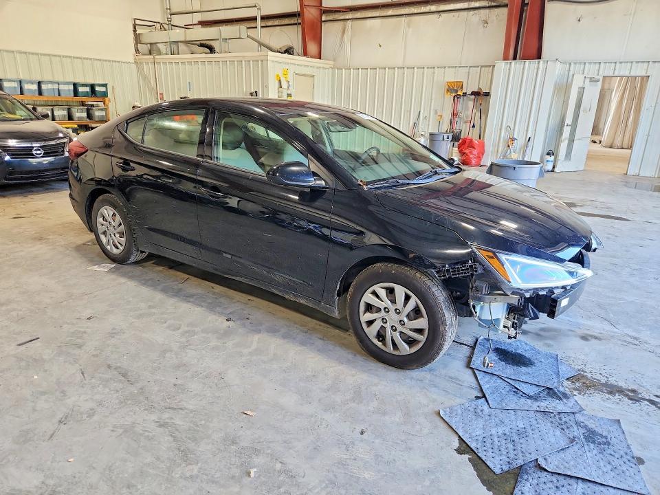65137656 :رقم المزاد ، 5NPD74LF3LH536971 vin ، 2020 Hyundai Elantra مزاد بيع