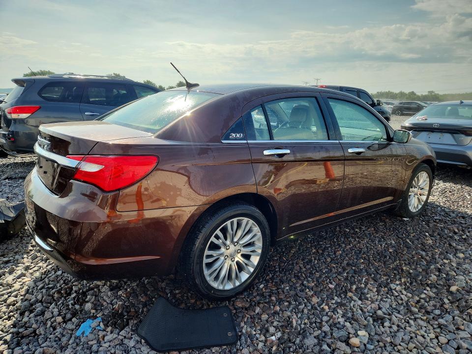 2013 Chrysler 200 მანქანა იყიდება აუქციონზე, vin: 1C3CCBCG4DN653212, აუქციონის ნომერი: 65738666