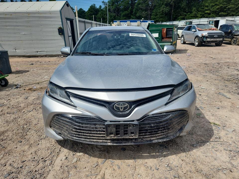 Продаж на аукціоні авто 2018 Toyota Camry, vin: 4T1B11HK1JU514432, номер лоту: 66430086