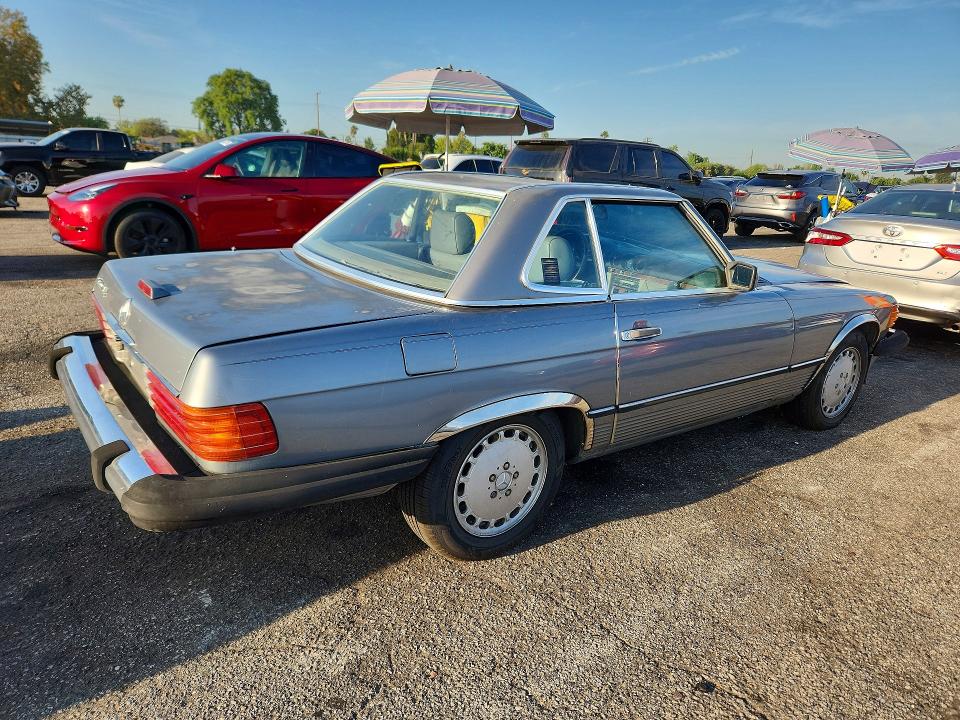 67177136 :رقم المزاد ، WDBBA48D9HA066958 vin ، 1987 Mercedes-benz 560 مزاد بيع